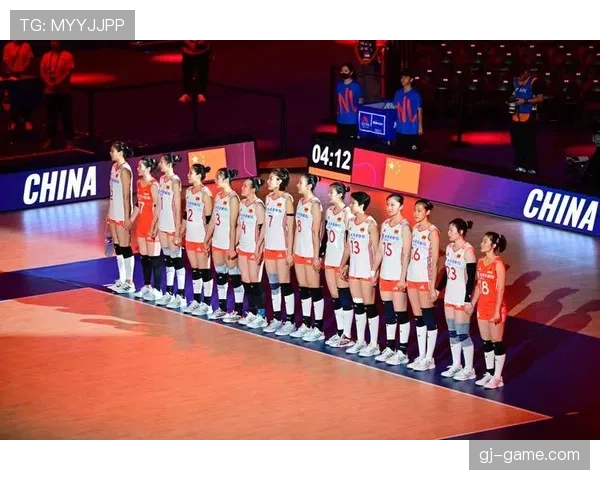 保加利亚球迷激情助威，团结氛围点燃赛场