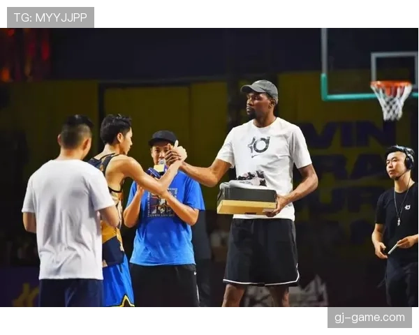 兰斯逆风翻盘展现稳健实力，激情对决点燃球迷热情