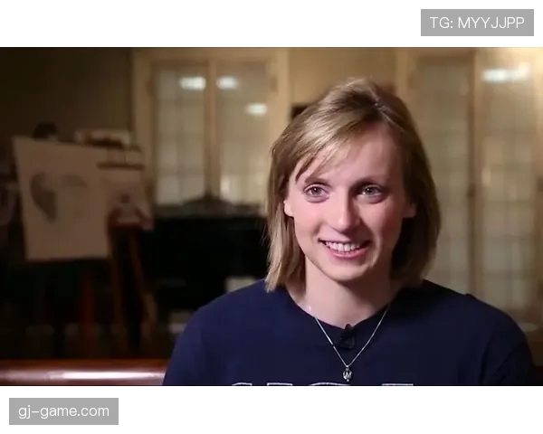 凯蒂·莱德基每天游5万米，吃饭像打卡上班